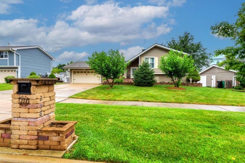 Photo of 258 Cunningham Lane, Bloomingdale, IL 60108 (MLS # 12715775)