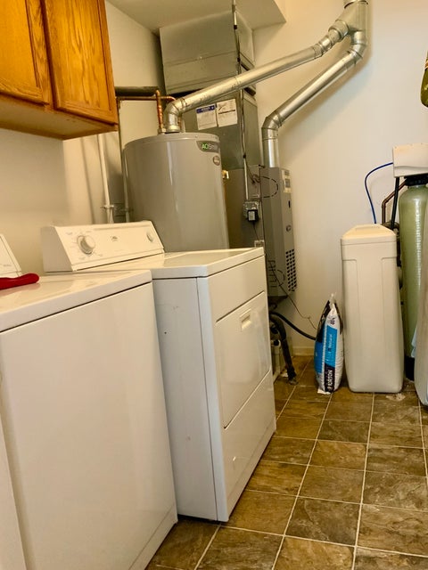 Tiny photo for 16341 Carver Lake Court, Crest Hill, IL 60403 (MLS # 12740344)