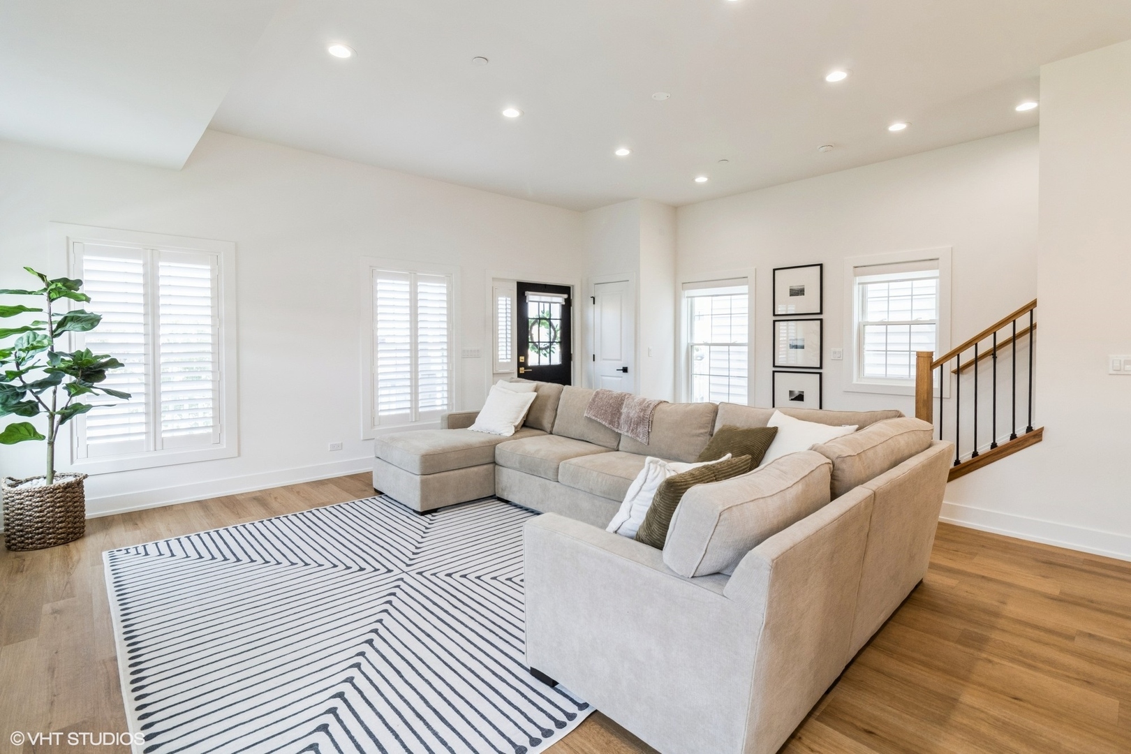 1 N Beverly Lane