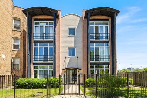 Tiny photo for 6225 S Kenwood Avenue #3S, Chicago, IL 60637 (MLS # 12672291)