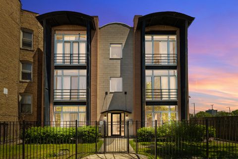 Photo of 6225 S Kenwood Avenue #3S, Chicago, IL 60637 (MLS # 12672291)