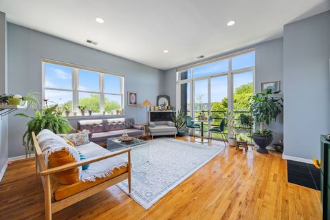 Tiny photo for 6225 S Kenwood Avenue #3S, Chicago, IL 60637 (MLS # 12672291)