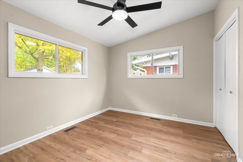 Tiny photo for 781 N Elmwood Drive, Aurora, IL 60506 (MLS # 12501622)