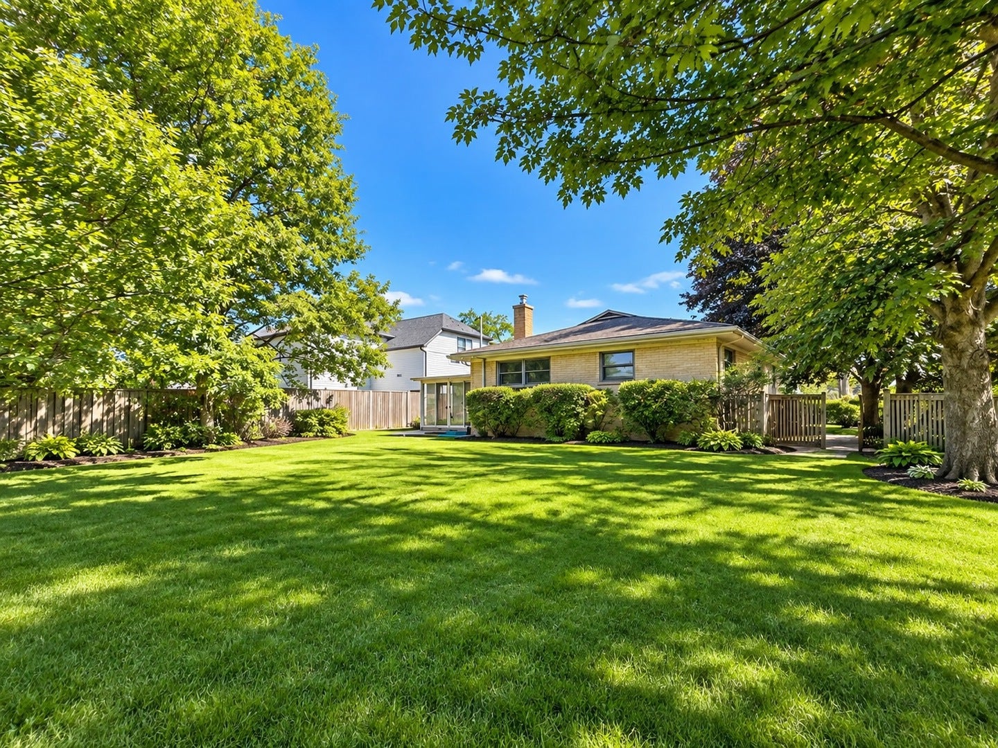 1400 HUNTINGTON Drive