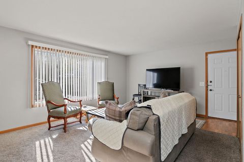 Tiny photo for 480 WESTWOOD Court #C, Crystal Lake, IL 60014 (MLS # 12513282)