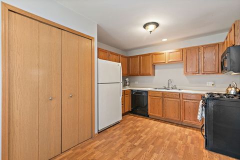 Tiny photo for 480 WESTWOOD Court #C, Crystal Lake, IL 60014 (MLS # 12513282)