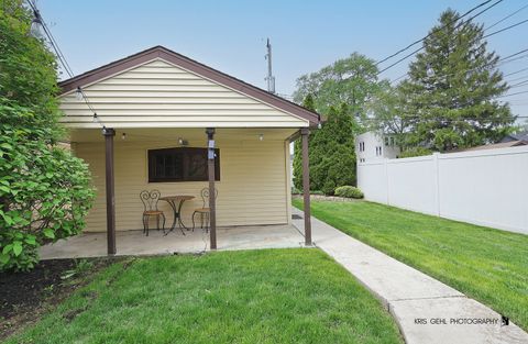 Tiny photo for 10928 S Albany Avenue, Chicago, IL 60655 (MLS # 12635127)