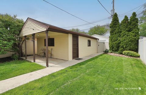Tiny photo for 10928 S Albany Avenue, Chicago, IL 60655 (MLS # 12635127)