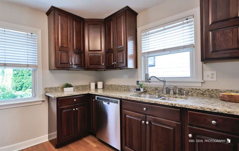 Tiny photo for 10928 S Albany Avenue, Chicago, IL 60655 (MLS # 12635127)