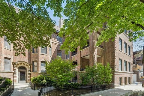 Photo of 916 W Schubert Avenue #3, Chicago, IL 60614 (MLS # 12644540)