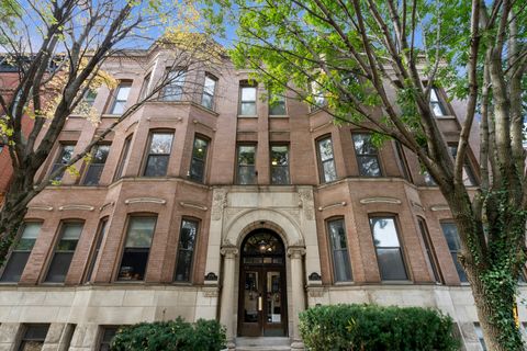 2608 N Dayton Street 2S Chicago IL 60614