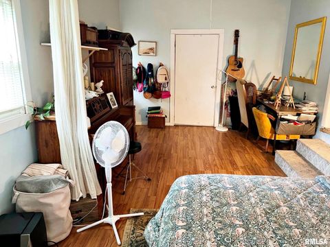 Tiny photo for 803 BUTLER Street, Metropolis, IL 62960 (MLS # EB458627)