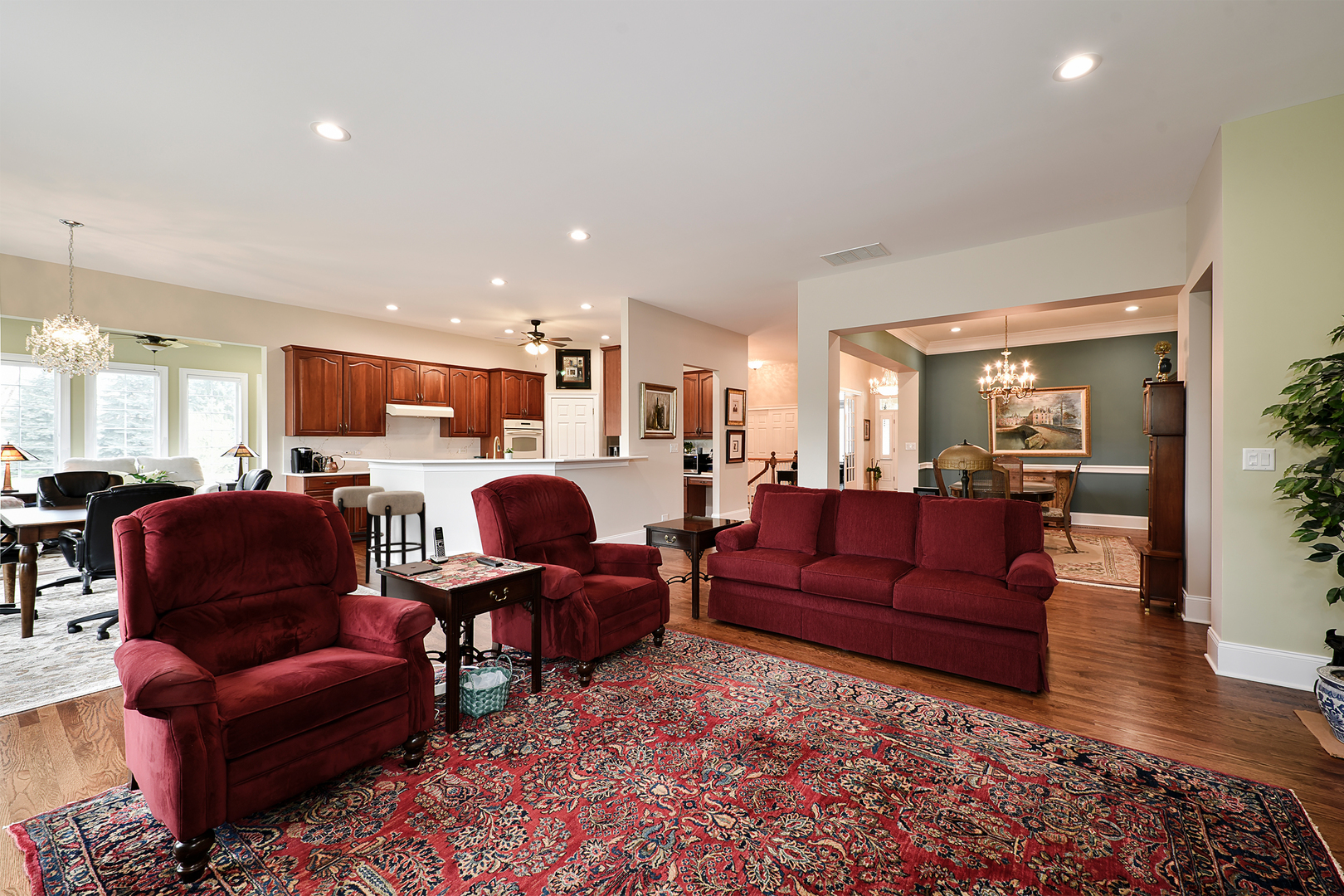 907 Middleton Lane