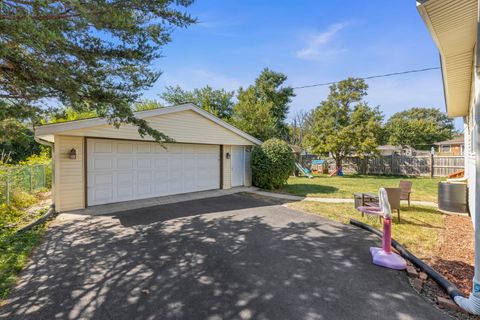 Tiny photo for 490 N Chatham Avenue, Villa Park, IL 60181 (MLS # 12472979)