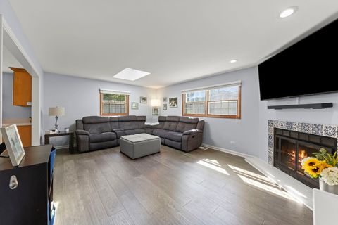 Tiny photo for 490 N Chatham Avenue, Villa Park, IL 60181 (MLS # 12472979)