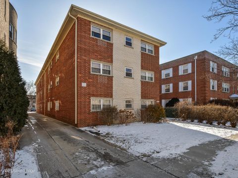Tiny photo for 2067 W Farwell Avenue #3S, Chicago, IL 60645 (MLS # 12583416)