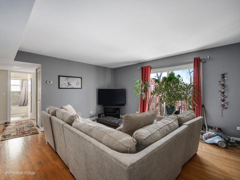 Tiny photo for 2067 W Farwell Avenue #3S, Chicago, IL 60645 (MLS # 12583416)