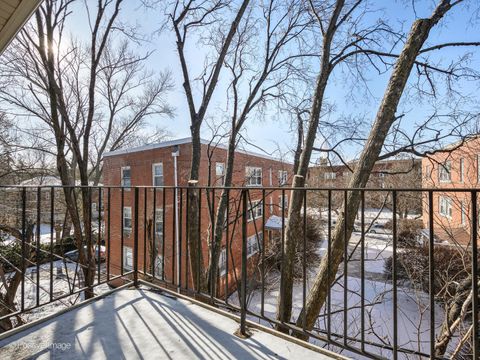 Tiny photo for 2067 W Farwell Avenue #3S, Chicago, IL 60645 (MLS # 12583416)