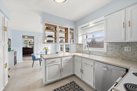 Tiny photo for 805 Sutton Drive, Northbrook, IL 60062 (MLS # 12564105)