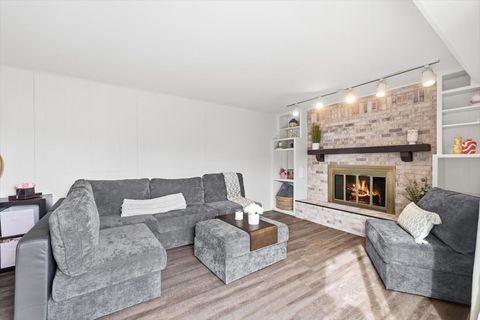 Tiny photo for 805 Sutton Drive, Northbrook, IL 60062 (MLS # 12564105)