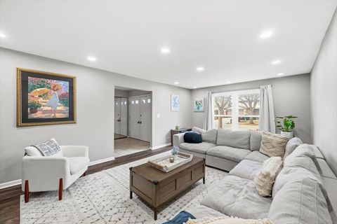 Tiny photo for 805 Sutton Drive, Northbrook, IL 60062 (MLS # 12564105)