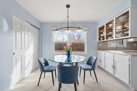 Tiny photo for 805 Sutton Drive, Northbrook, IL 60062 (MLS # 12564105)