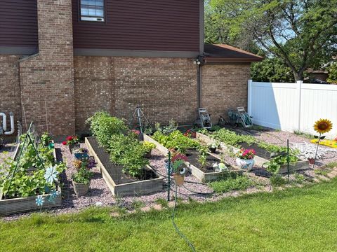 Tiny photo for 805 Sutton Drive, Northbrook, IL 60062 (MLS # 12564105)