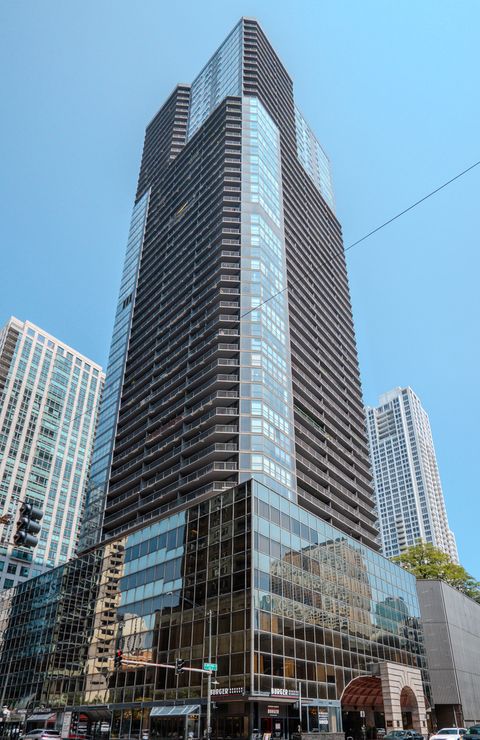 Photo of 10 E ONTARIO Street #1208, Chicago, IL 60611 (MLS # 12484991)