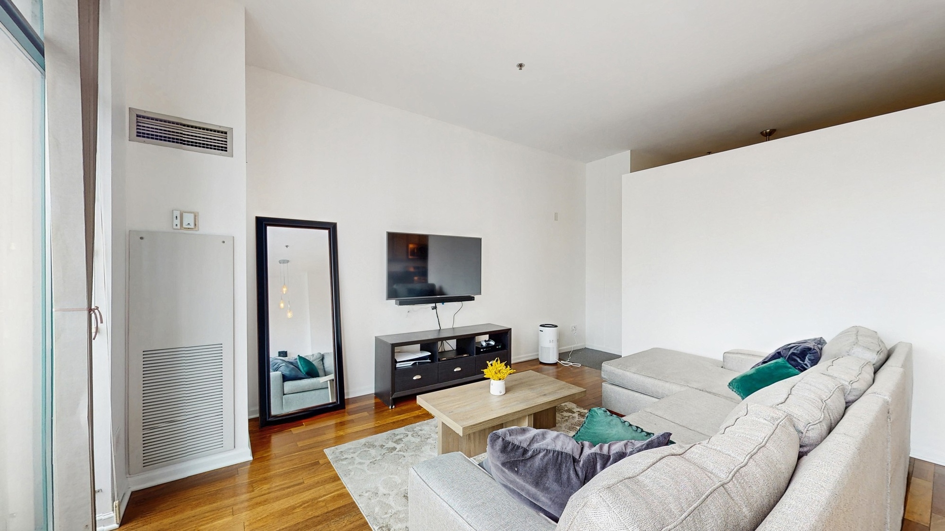 340 W Superior Street 1602