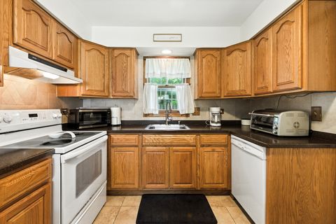 Tiny photo for 2S749 Grove Lane, Warrenville, IL 60555 (MLS # 12447308)