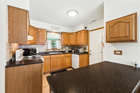 Tiny photo for 2S749 Grove Lane, Warrenville, IL 60555 (MLS # 12447308)