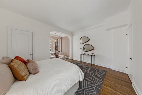 Tiny photo for 220 E Walton Place #8W, Chicago, IL 60611 (MLS # 12497928)
