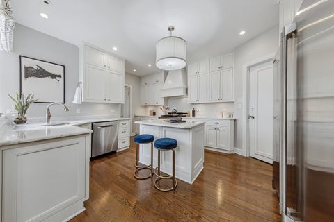 Tiny photo for 220 E Walton Place #8W, Chicago, IL 60611 (MLS # 12497928)