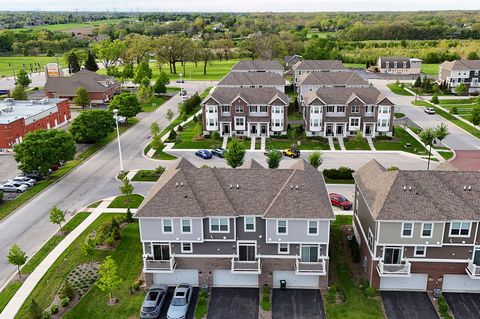 Tiny photo for 12706 W Kenmore Court, Homer Glen, IL 60491 (MLS # 12633888)