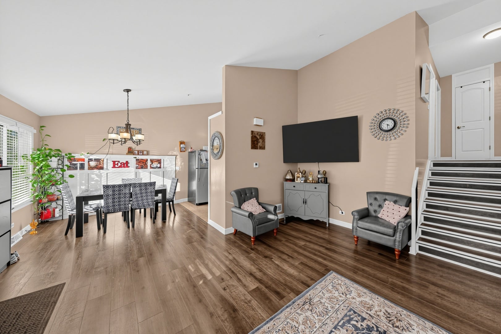 563 Forum Drive