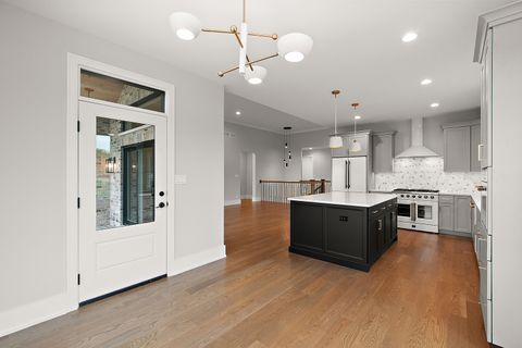 Tiny photo for 11045 Lizmore Lane, Orland Park, IL 60467 (MLS # 12495865)