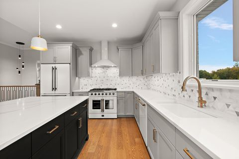 Tiny photo for 11045 Lizmore Lane, Orland Park, IL 60467 (MLS # 12495865)