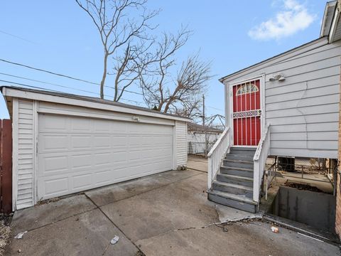 Tiny photo for 241 Zuelke Drive, Bellwood, IL 60104 (MLS # 12544690)