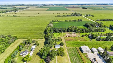 Tiny photo for 7861 E 2250S Road, St. Anne, IL 60964 (MLS # 12457015)