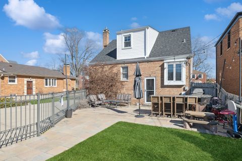 A home in Evergreen Park