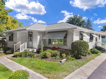 907 4th Street Harvard IL 60033