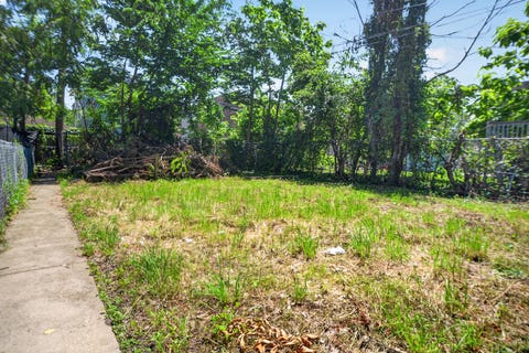 Tiny photo for 7931 S Muskegon Avenue, Chicago, IL 60617 (MLS # 12686980)