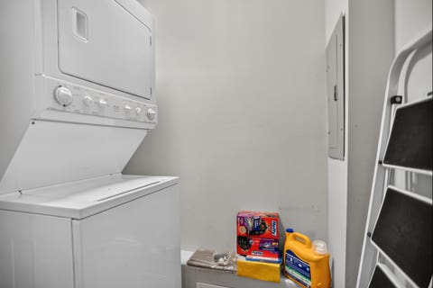 Tiny photo for 7931 S Muskegon Avenue, Chicago, IL 60617 (MLS # 12686980)