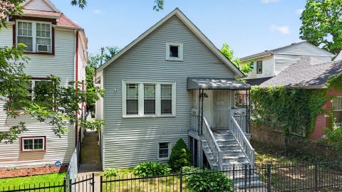 Photo of 7931 S Muskegon Avenue, Chicago, IL 60617 (MLS # 12686980)