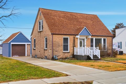 Tiny photo for 710 E 16th Street, Sterling, IL 61081 (MLS # 12545726)