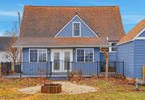 Tiny photo for 710 E 16th Street, Sterling, IL 61081 (MLS # 12545726)