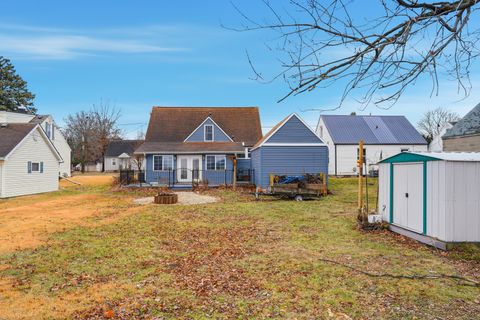 Tiny photo for 710 E 16th Street, Sterling, IL 61081 (MLS # 12545726)
