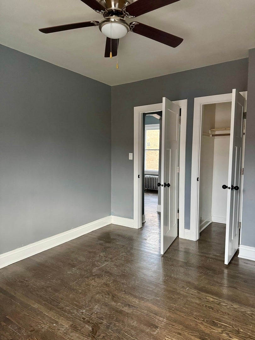 2456 W Lithuanian Plaza Court
