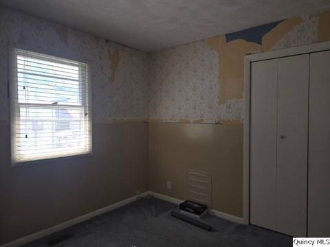 Tiny photo for 705 S Washington, Carthage, IL 62321 (MLS # 12445209)