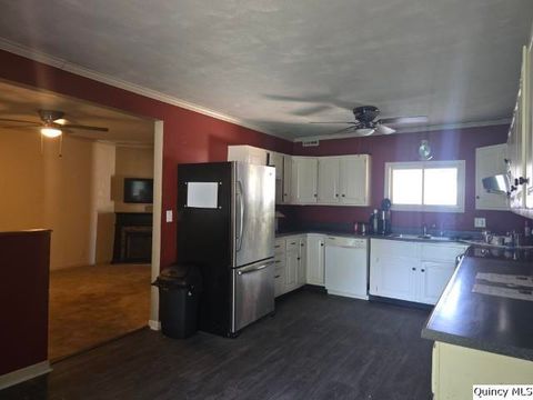 Tiny photo for 705 S Washington, Carthage, IL 62321 (MLS # 12445209)
